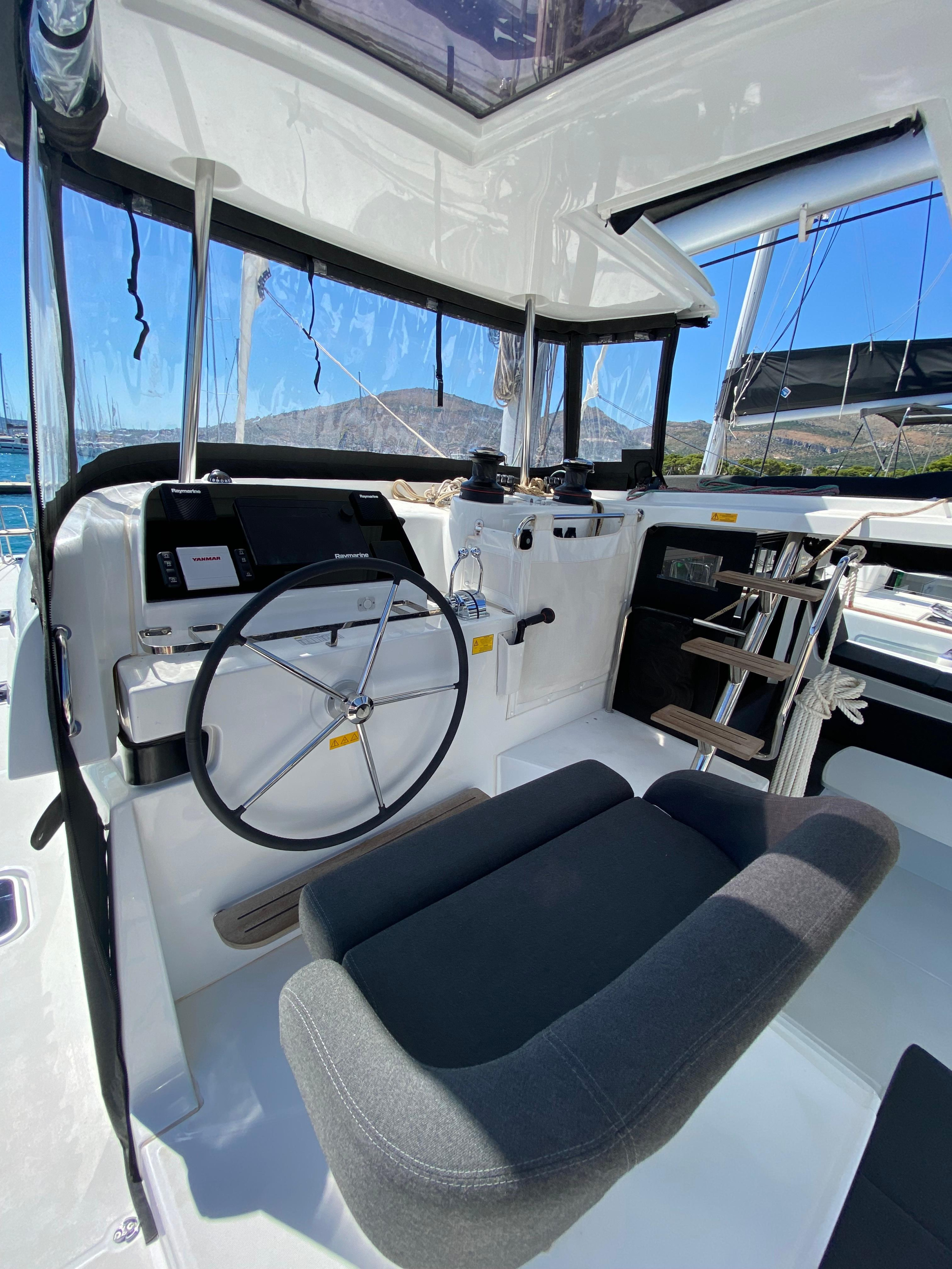 Photo #11 - Lagoon 42 - 4 + 2 cab. (Hanselli) in Trogir - 39021