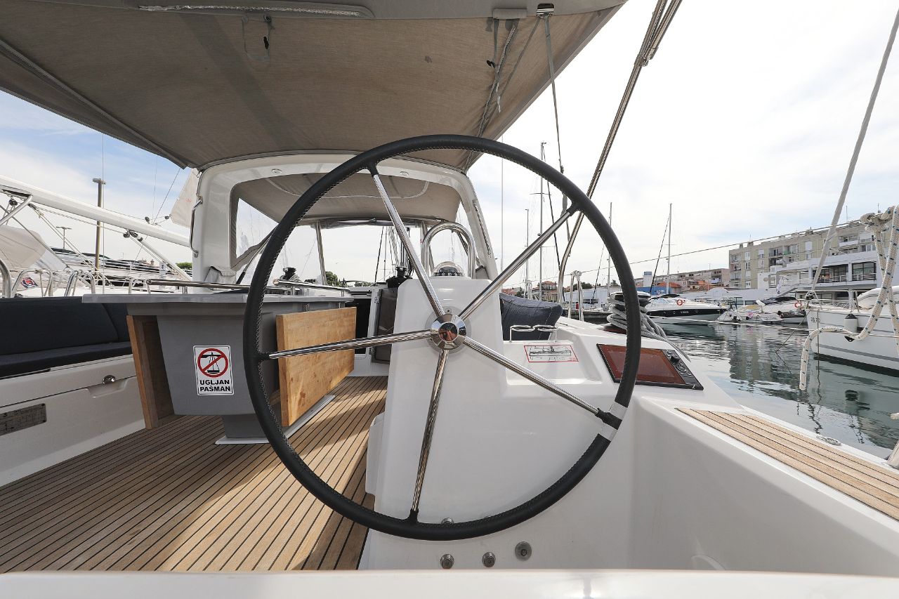 Photo #8 - Oceanis 41.1 (Seven) in Zadar - 39084