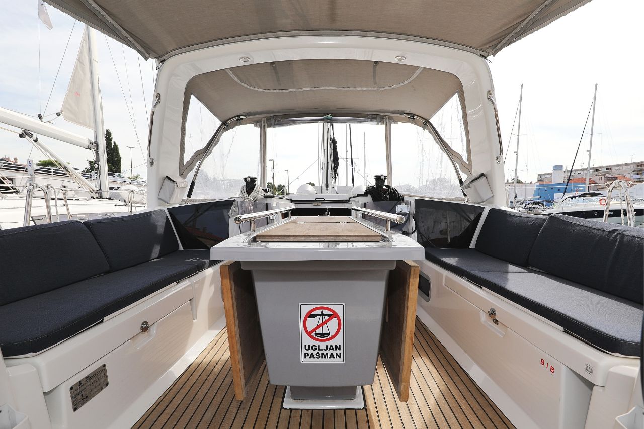 Photo #9 - Oceanis 41.1 (Seven) in Zadar - 39084