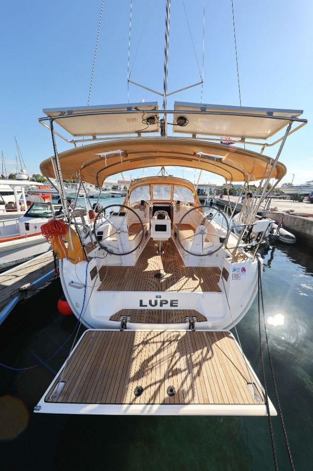 Photo #6 - Bavaria Cruiser 37 - 3 cab. (Lupe) in Zara - 39085