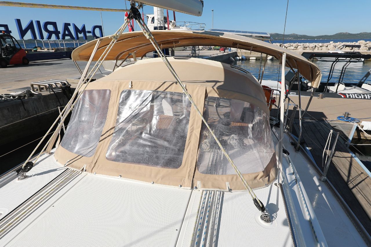 Photo #12 - Bavaria Cruiser 37 - 3 cab. (Lupe) in Zara - 39085