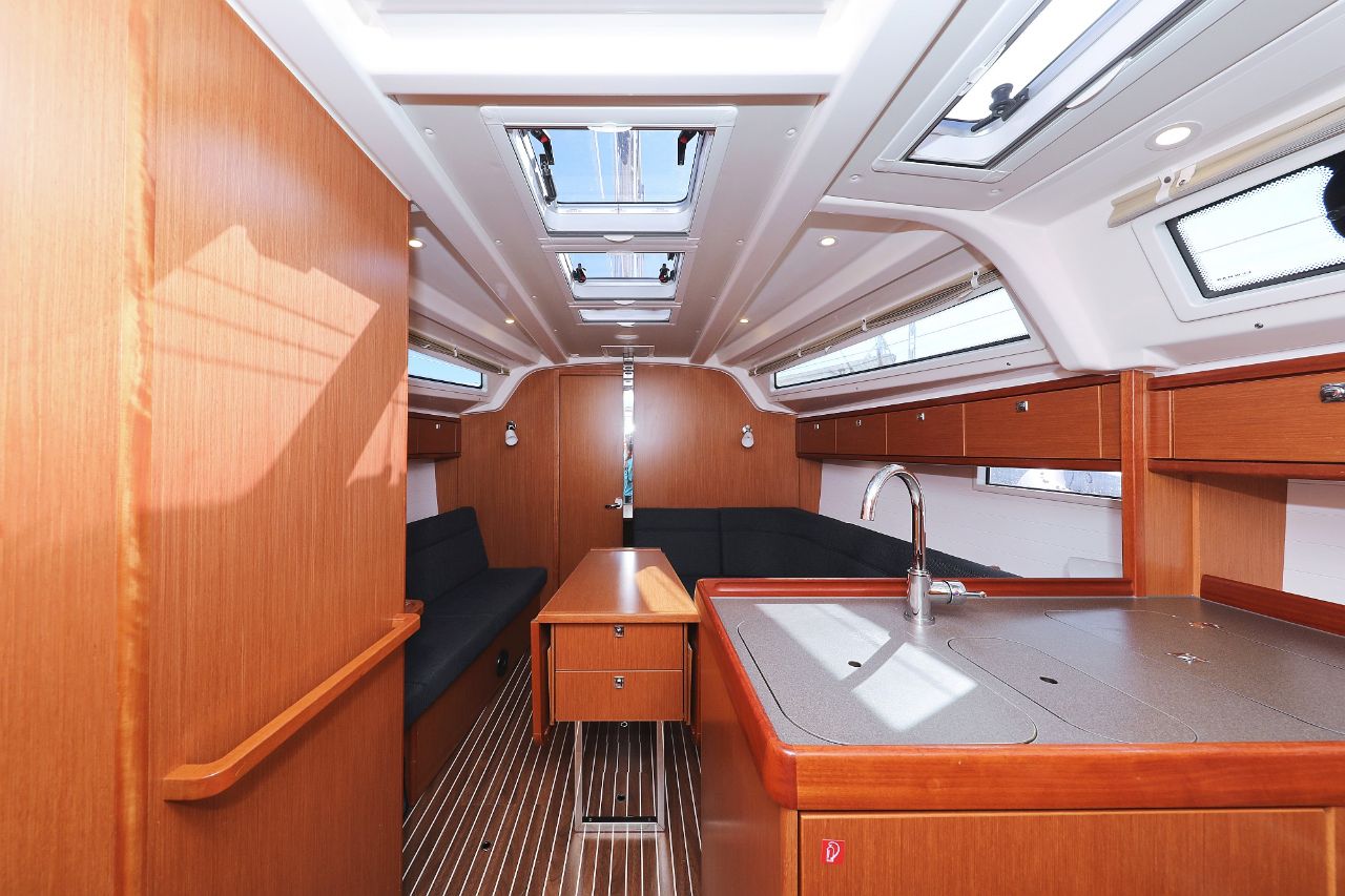 Photo #16 - Bavaria Cruiser 37 - 3 cab. (Lupe) in Zara - 39085