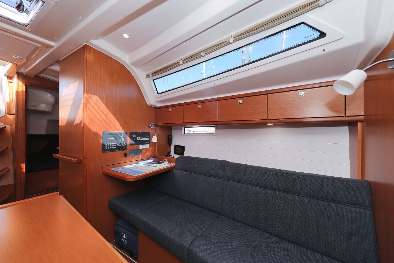 Photo #24 - Bavaria Cruiser 37 - 3 cab. (Lupe) in Zara - 39085