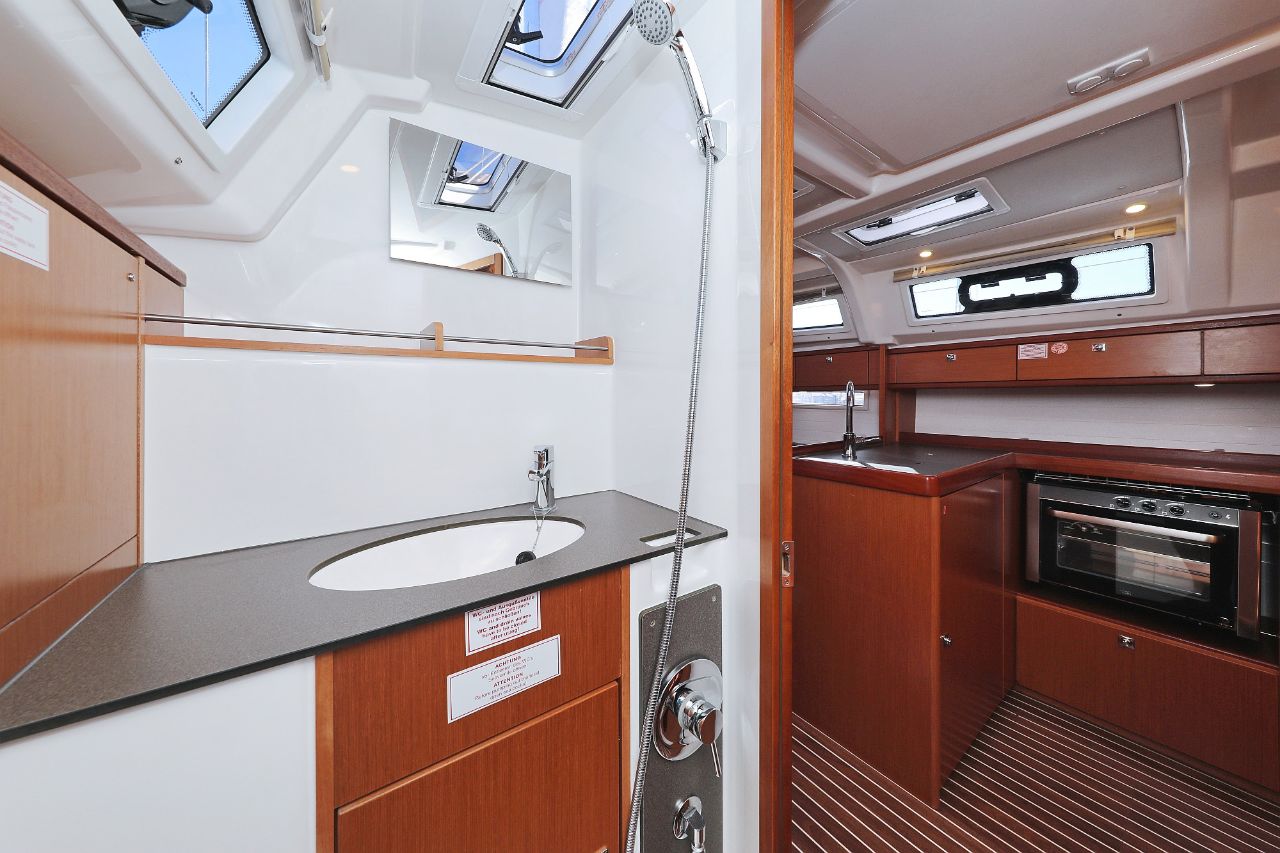 Photo #52 - Bavaria Cruiser 37 - 3 cab. (Lupe) in Zara - 39085