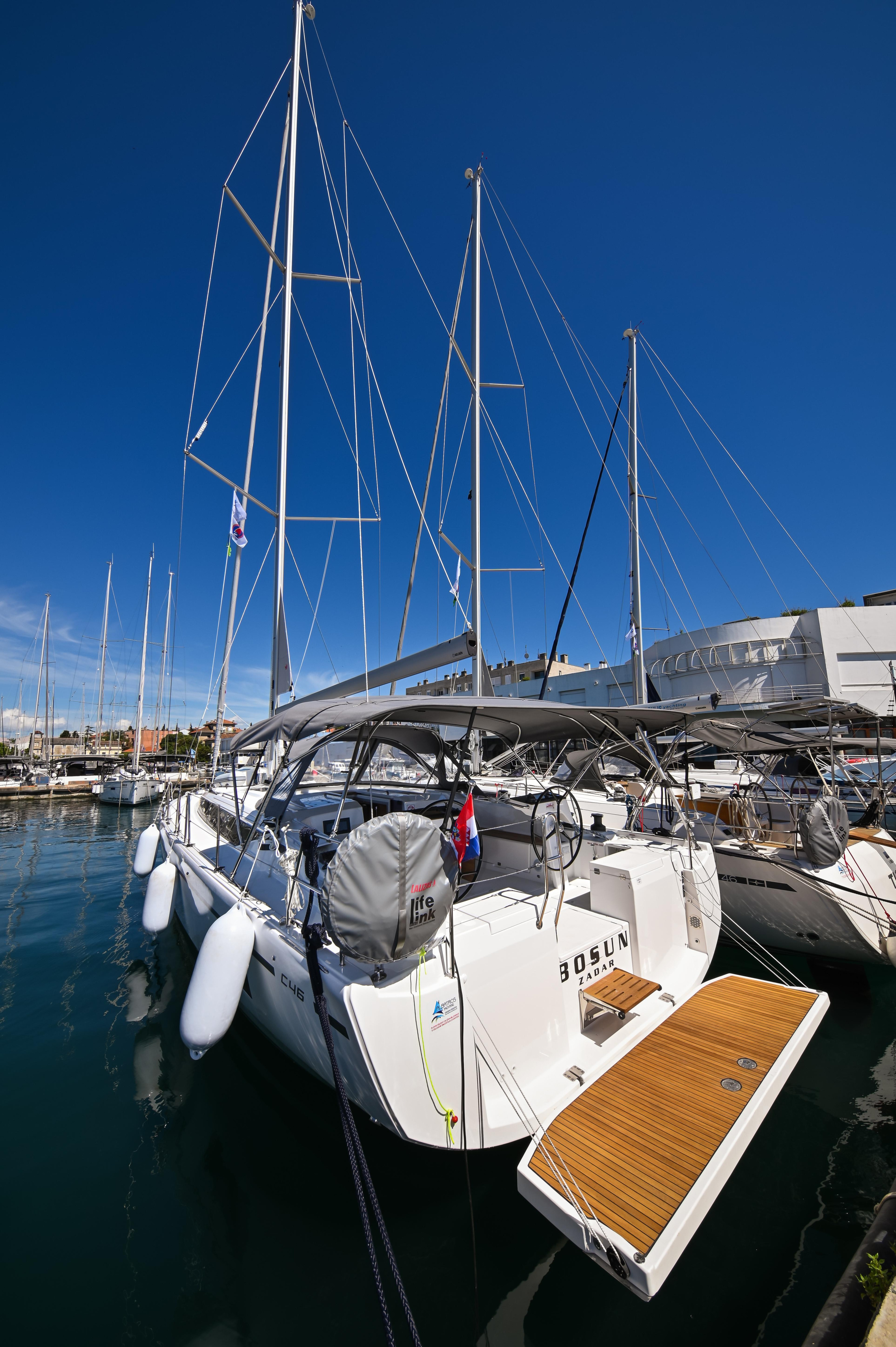 Photo #5 - Bavaria C46 - 4 cab. (Bosun) in Zadar - 39096