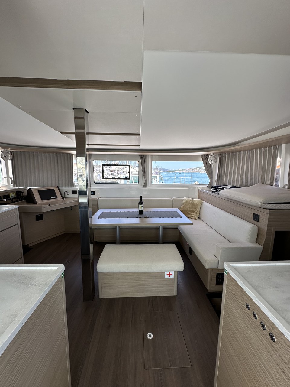 Photo #7 - Lagoon 46 - 4 + 2 cab. (Destiny Point) in Trogir - 39101