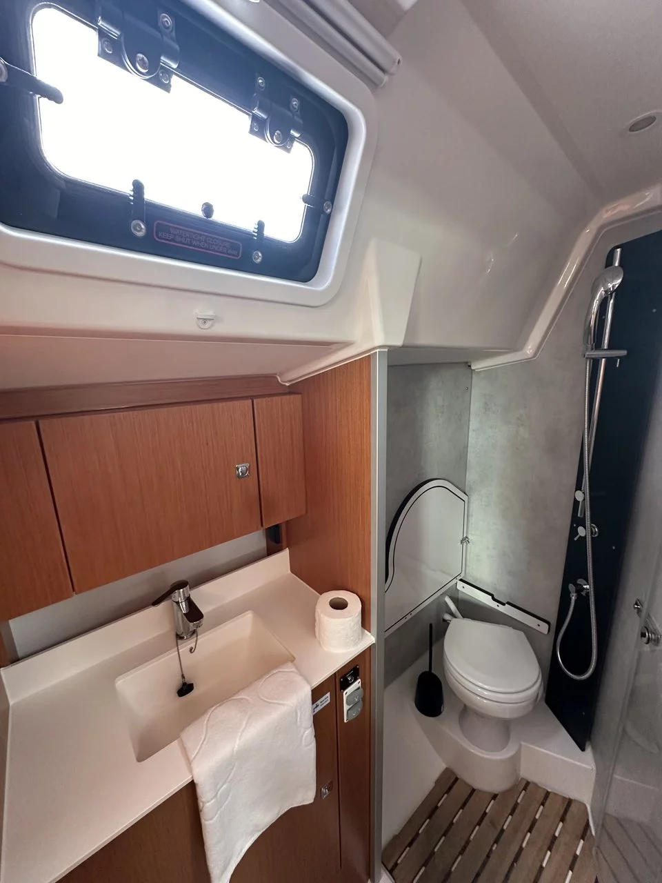 Bavaria C38 (Surf Point)  - 12