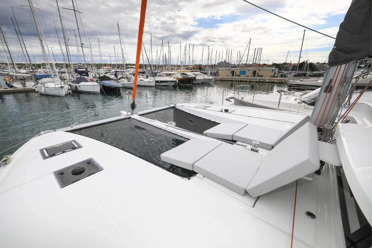 Excess 14 - 4 + 2 cab. (Windhunter)  - 4