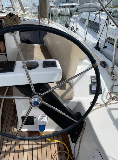 Photo #6 - Dufour 390 (Maestro) in Lefkada - 39107