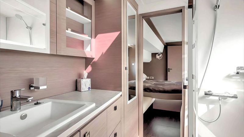 Photo #7 - Fountaine Pajot MY5 (Red Lyon) en Marsh Harbour - 39124