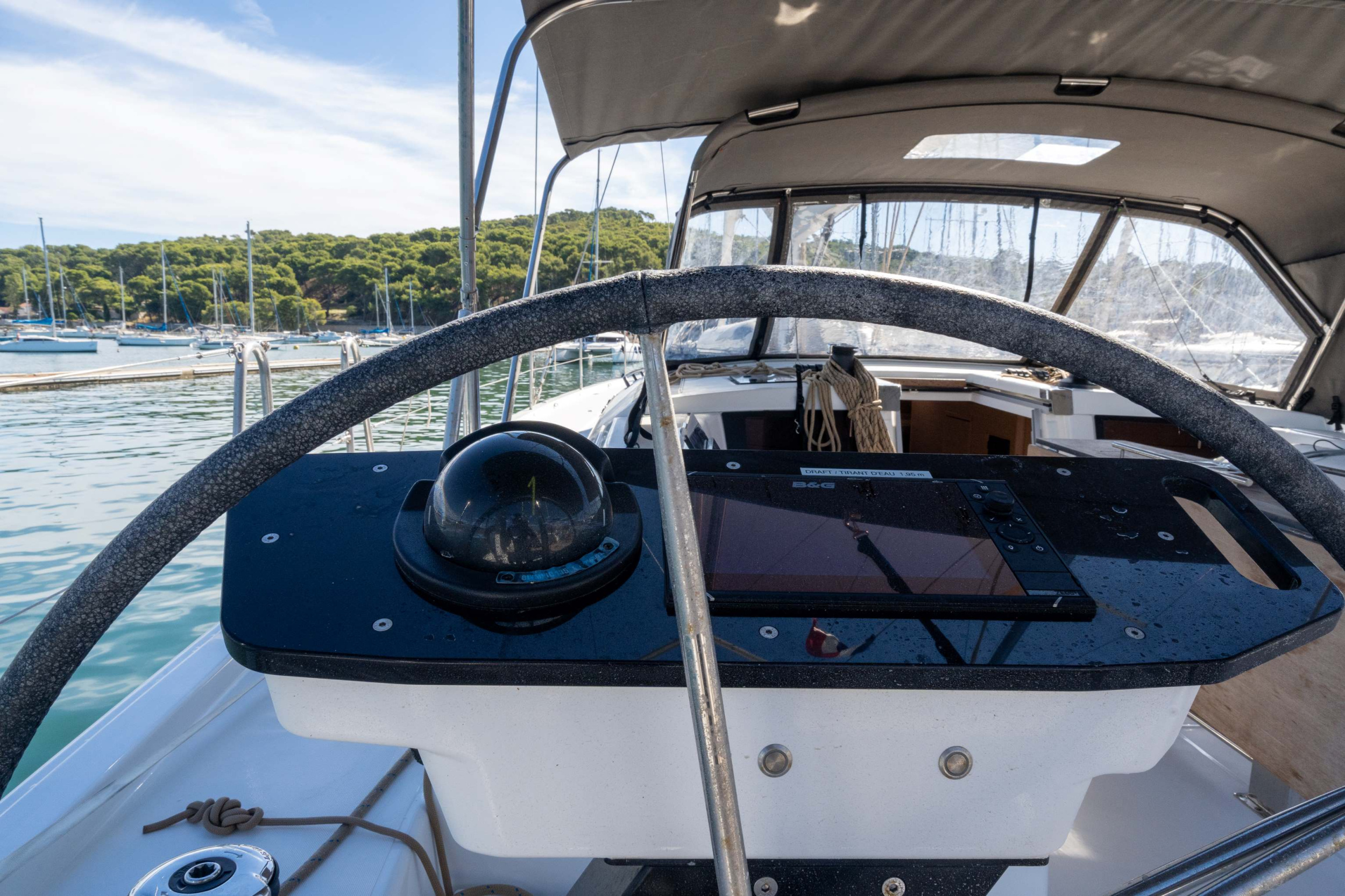 Photo #6 - Dufour 530 Smart Electric - 5 + 1 cab. (INSPIRATION) in Port Pin Rolland - 39155