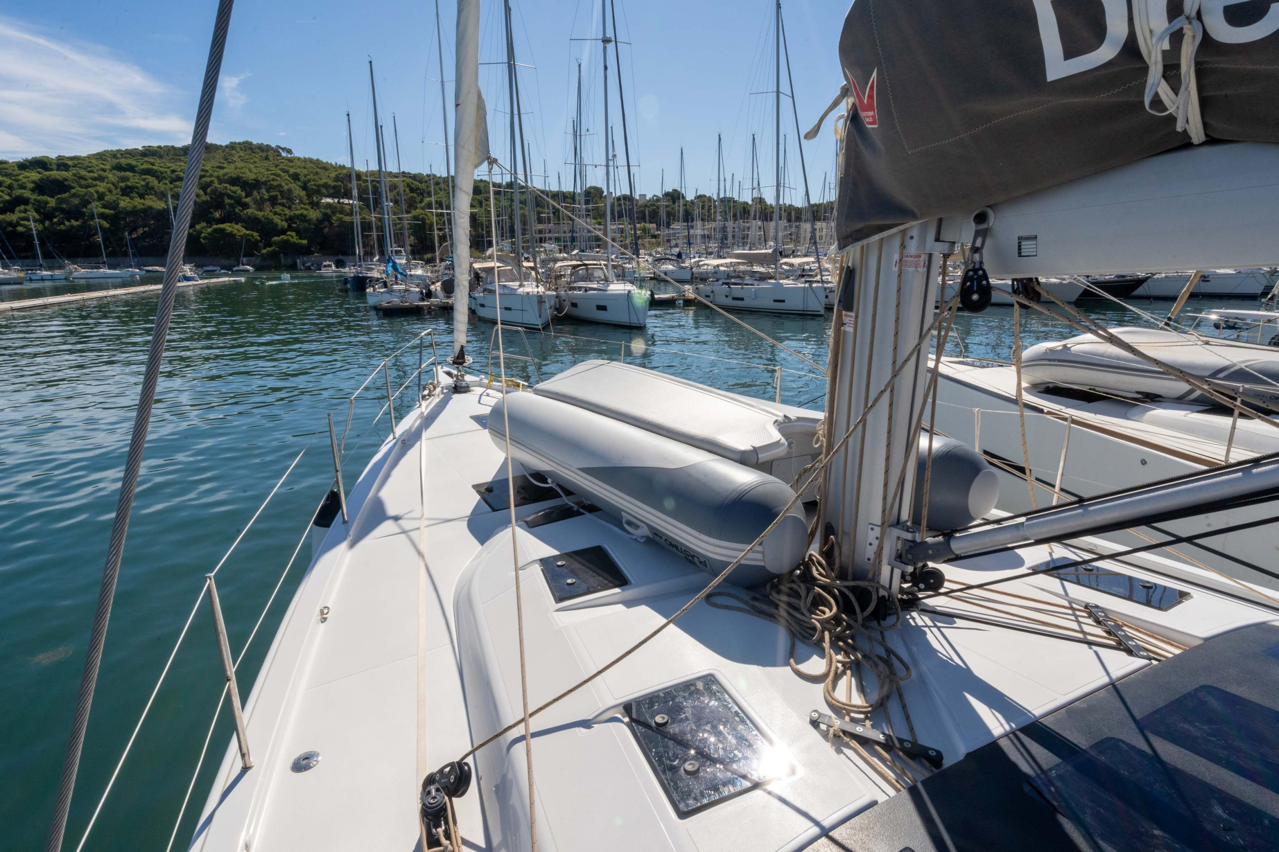 Photo #9 - Dufour 530 Smart Electric - 5 + 1 cab. (INSPIRATION) in Port Pin Rolland - 39155