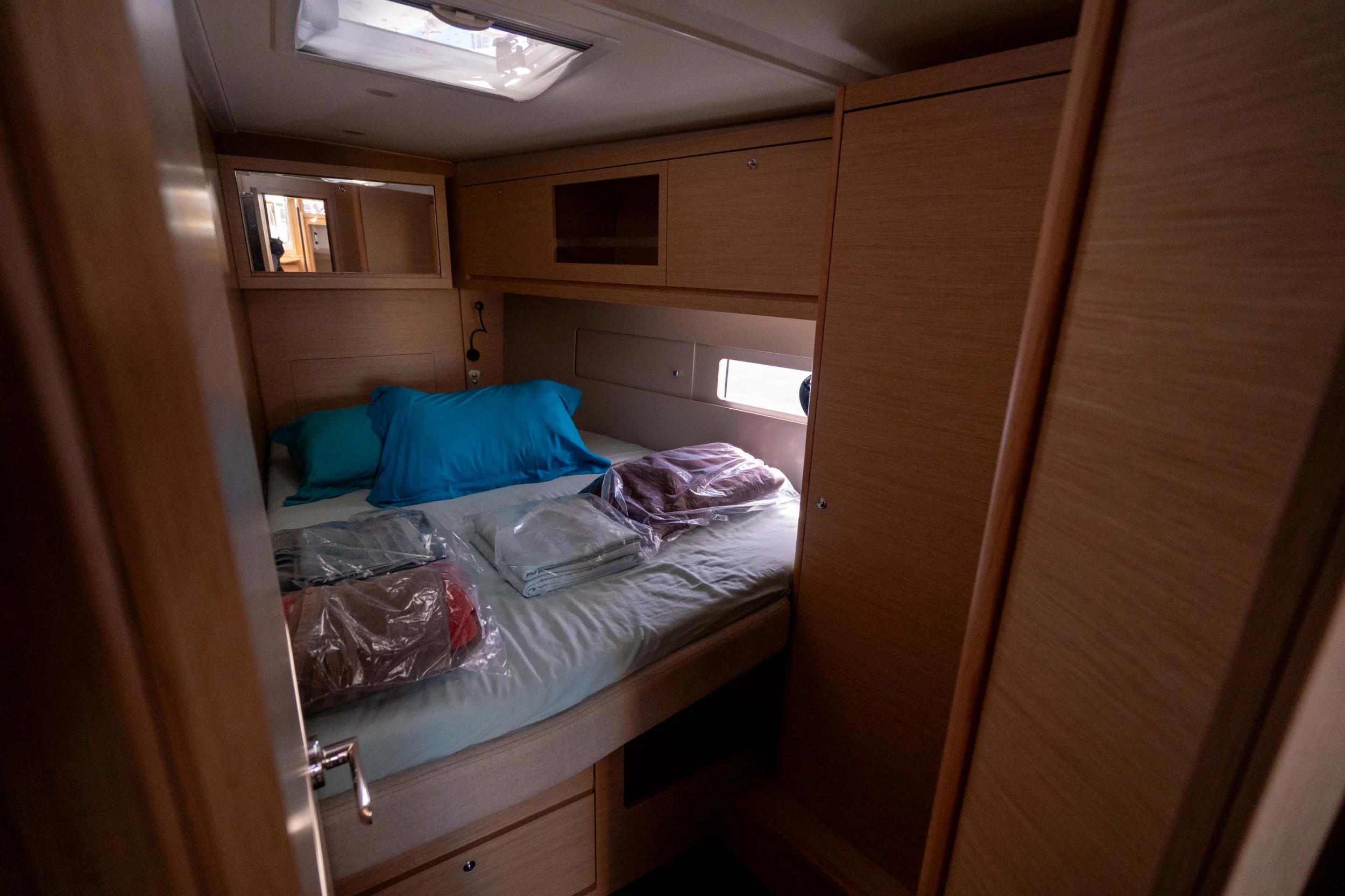 Dufour 530 Smart Electric - 5 + 1 cab. (INSPIRATION)  - 12