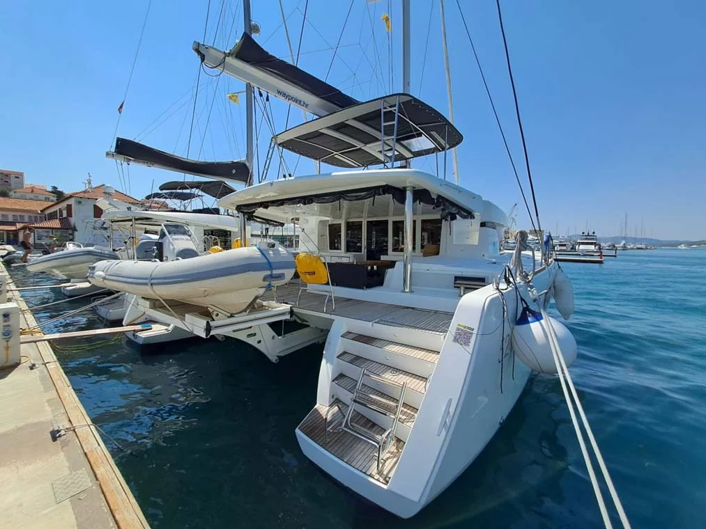 Lagoon 52 F - 5 + 2 cab. (La Dolce Vita)  - 1