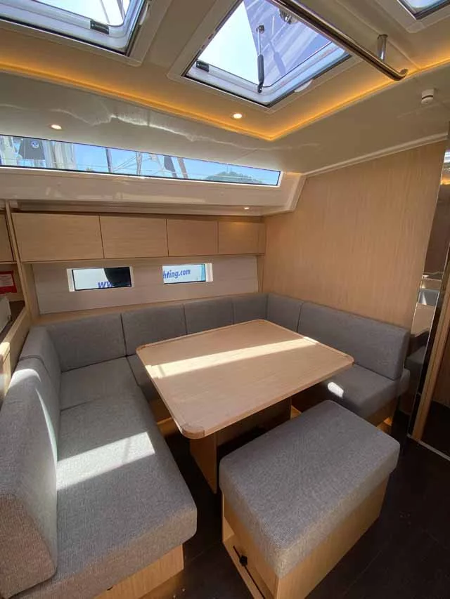 Bavaria C50 Holiday - 5 cab. (Beluga)  - 12