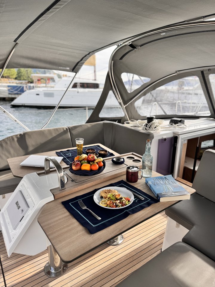 Photo #9 - Bavaria C42 (Sorores) en Marmaris - 39171