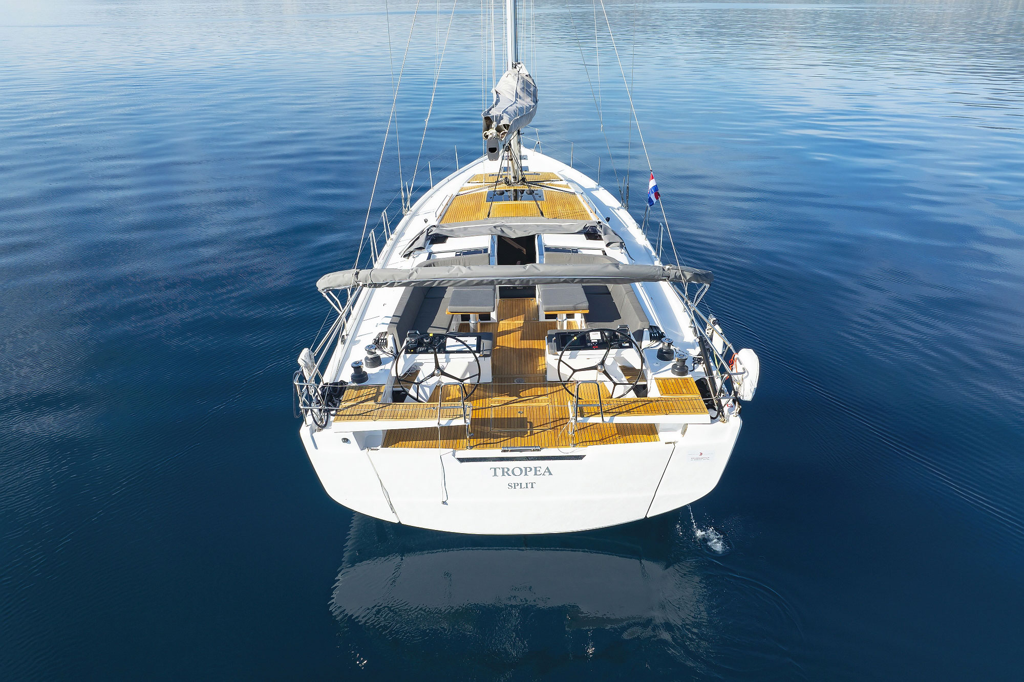 Photo #5 - Hanse 510 - 4 + 1 cab. (Tropea - OW) in Kastela - 39175
