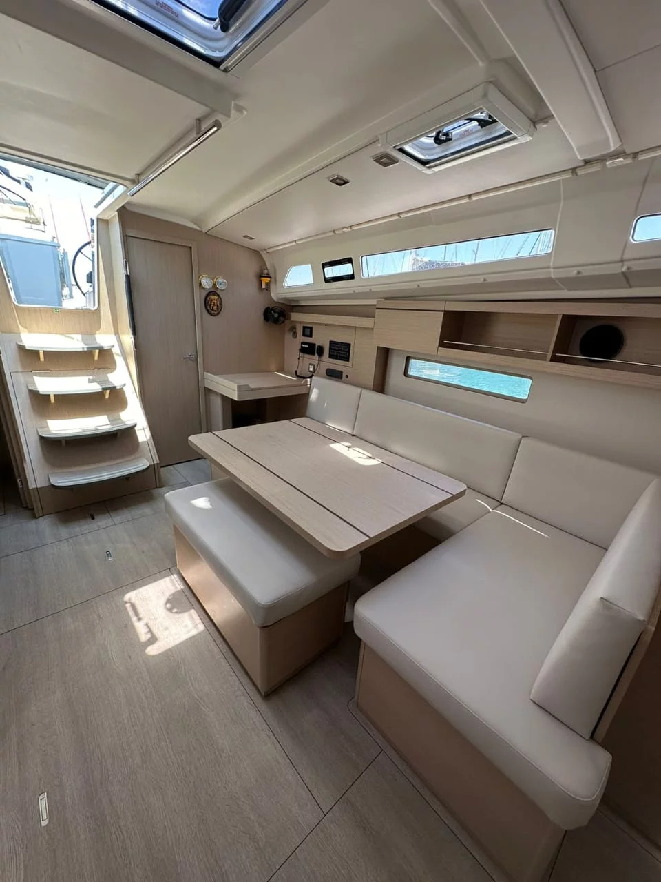 Oceanis 40.1 (Monterey)  - 1