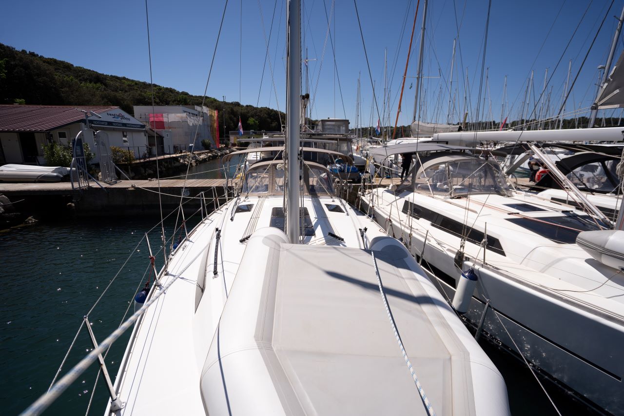 Photo #7 - Bavaria Cruiser 37 - 2 cab. (Kata) in Pula - 39195