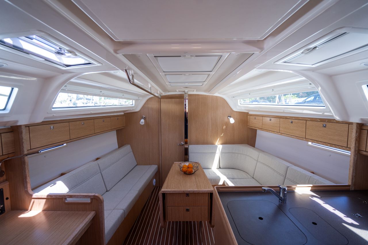 Photo #10 - Bavaria Cruiser 37 - 2 cab. (Kata) in Pula - 39195