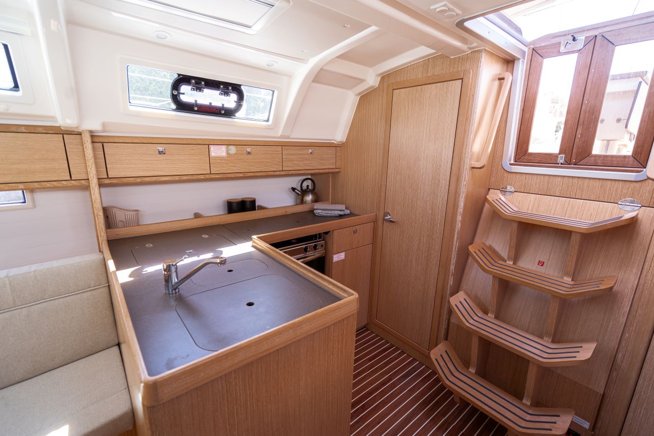 Photo #13 - Bavaria Cruiser 37 - 2 cab. (Kata) in Pula - 39195