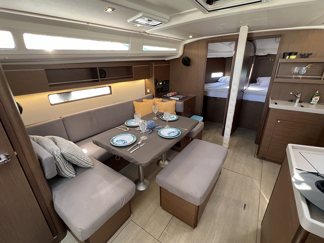 Photo #5 - Oceanis 40.1 (Escape) en Atenas - 39200