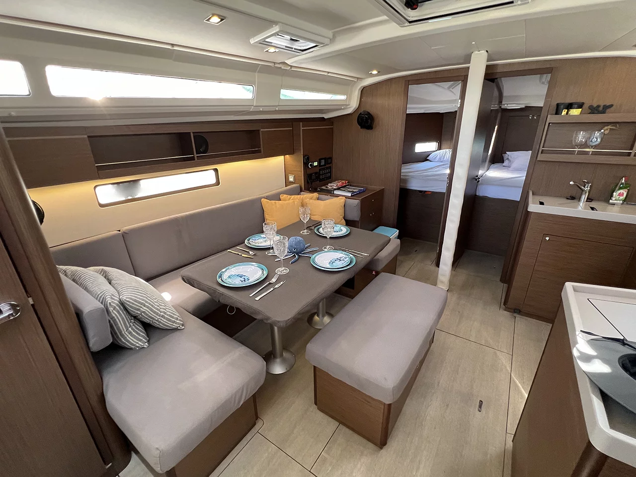 Oceanis 40.1 (Escape)  - 4