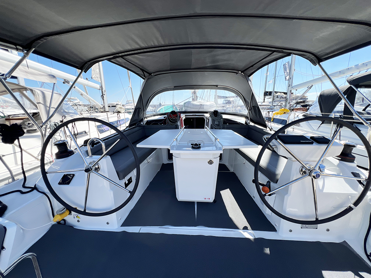 Photo #11 - Oceanis 40.1 (Escape) en Atenas - 39200