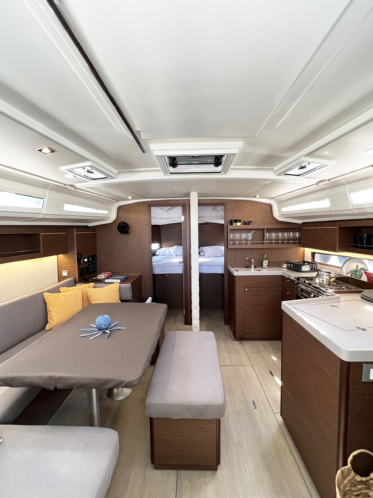 Photo #12 - Oceanis 40.1 (Escape) en Atenas - 39200