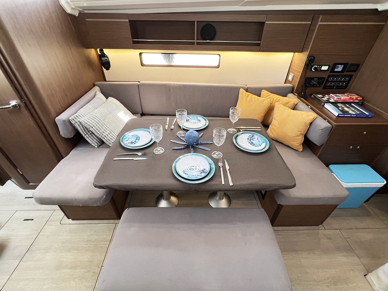 Photo #13 - Oceanis 40.1 (Escape) en Atenas - 39200
