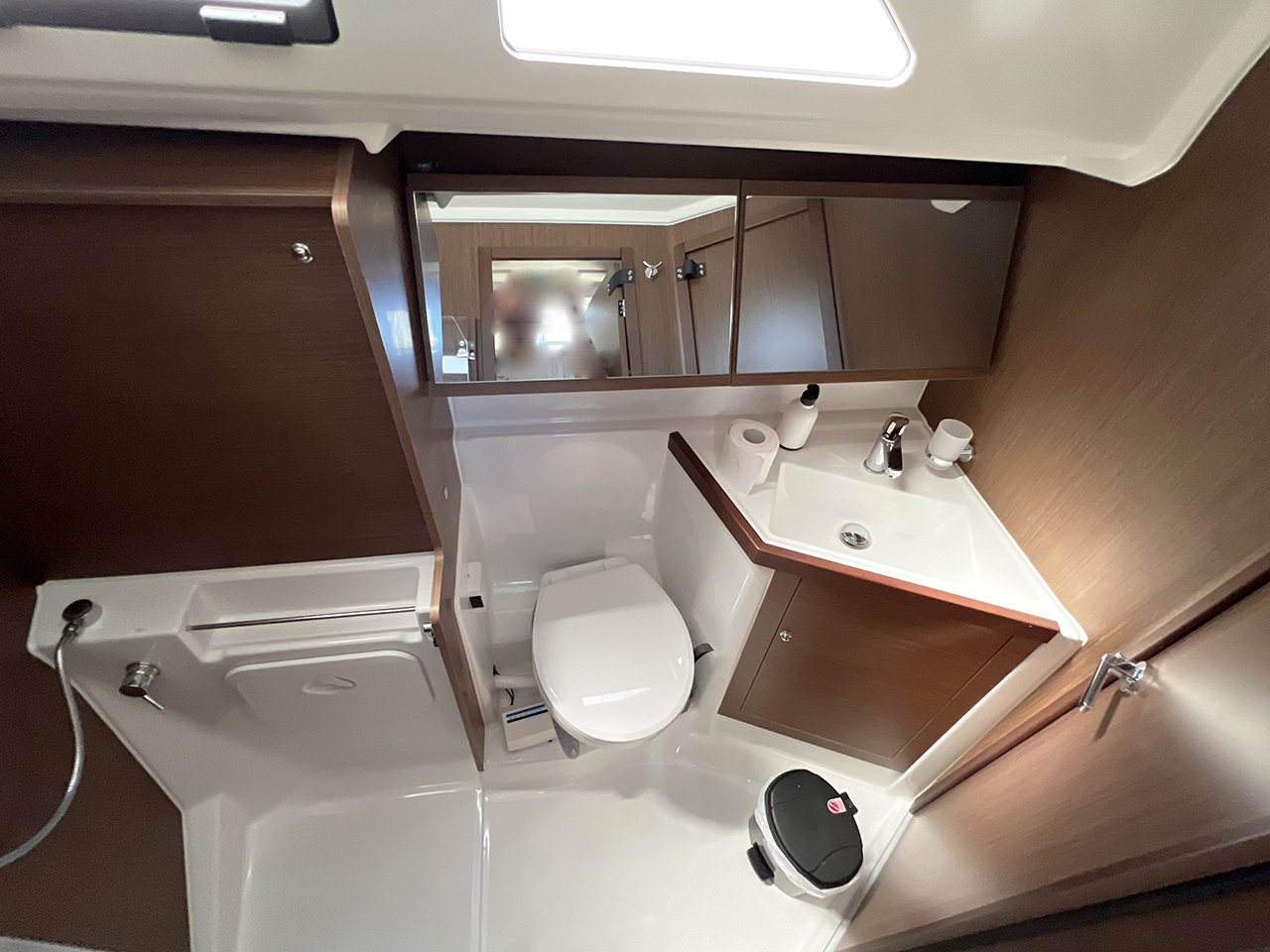 Photo #21 - Oceanis 40.1 (Escape) en Atenas - 39200