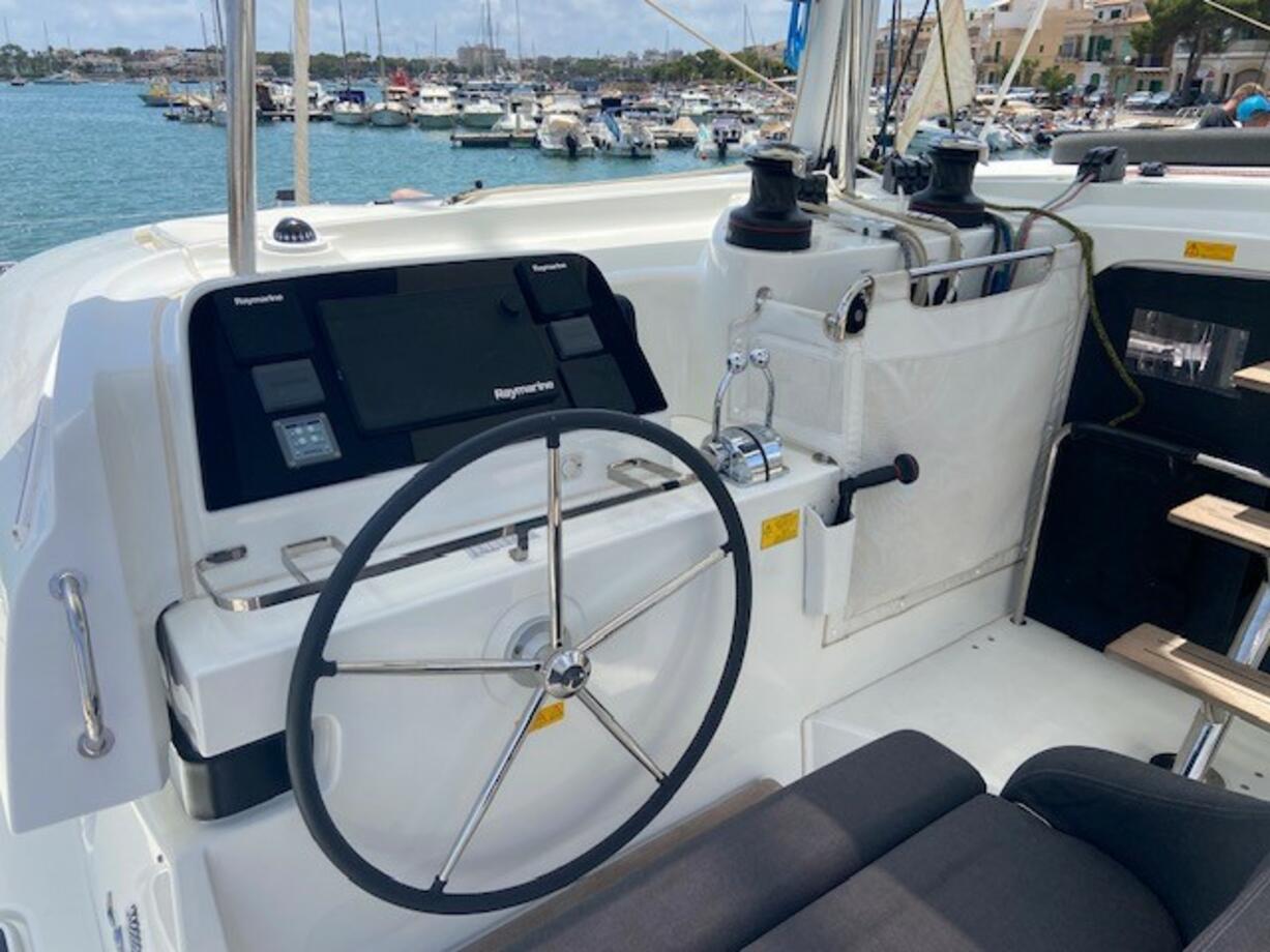 Photo #6 - Lagoon 42 - 4 + 1 cab. (Laurencia) en Portocolom - 39208