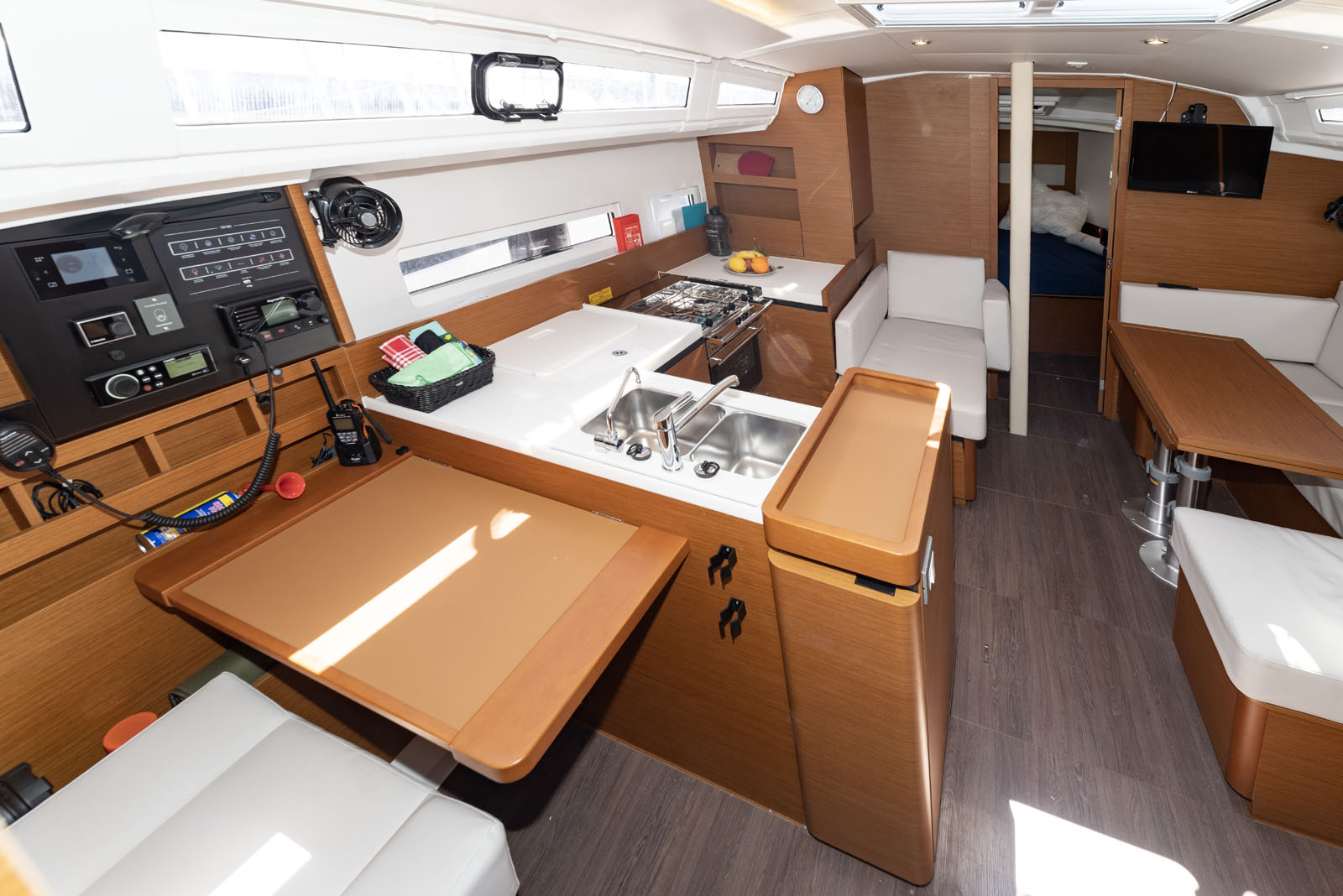 Photo #12 - Sun Odyssey 410 - 3 cab. (SuElli) in Portocolom - 39209
