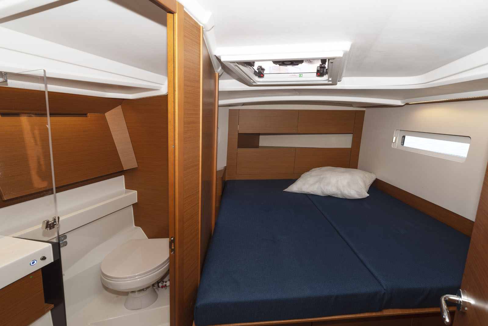 Photo #18 - Sun Odyssey 410 - 3 cab. (SuElli) in Portocolom - 39209