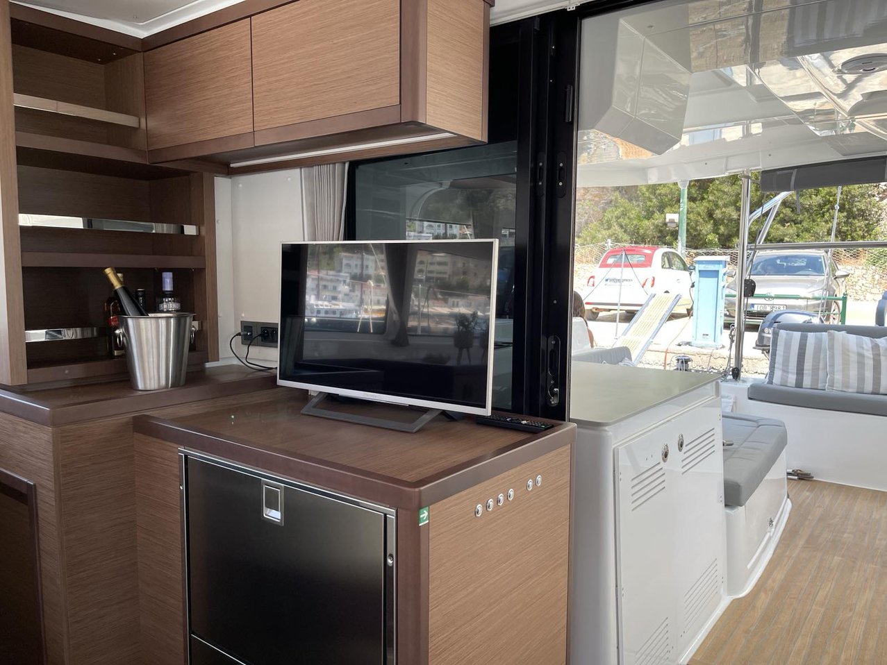 Photo #11 - Lagoon 46 - 4 + 2 cab. (Grand Blue) in Athen - 39211