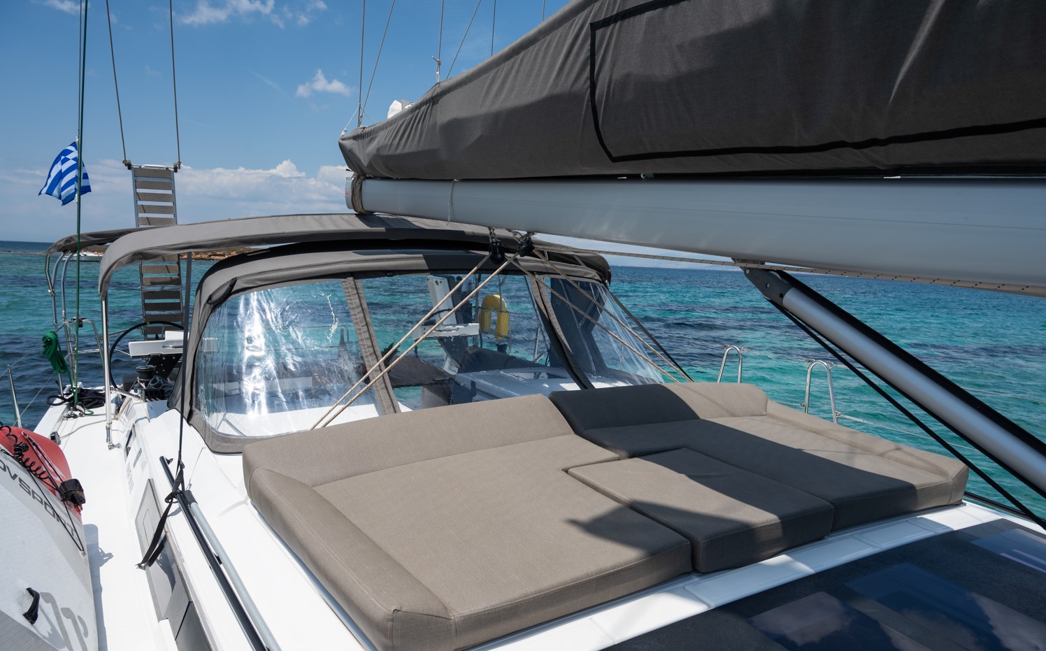 Photo #17 - Dufour 470 - 5 cab. (Andromeda) en Athènes - 39212