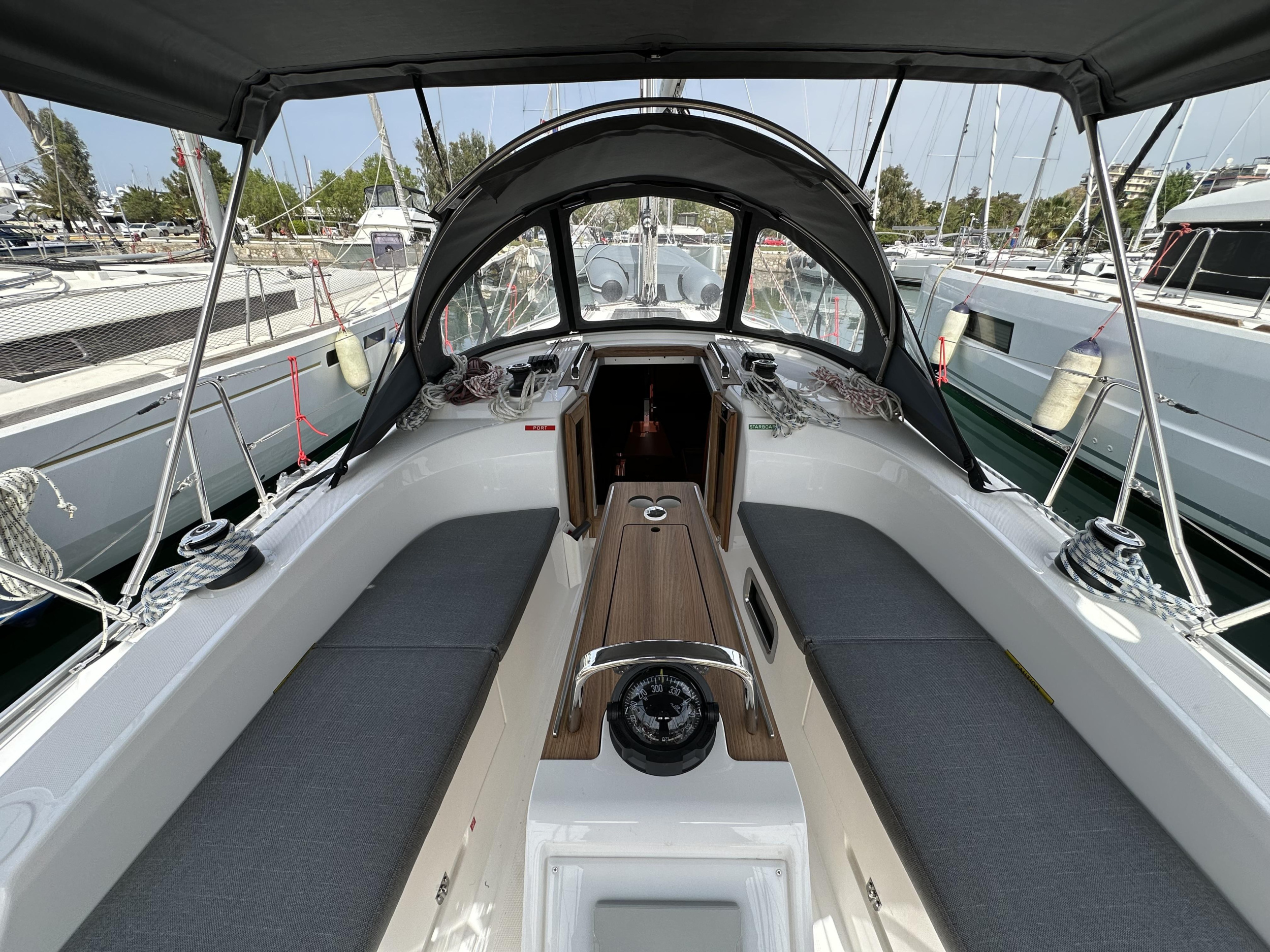 Photo #14 - Bavaria Cruiser 34 - 2 cab. (Eliza) in Atene - 39218