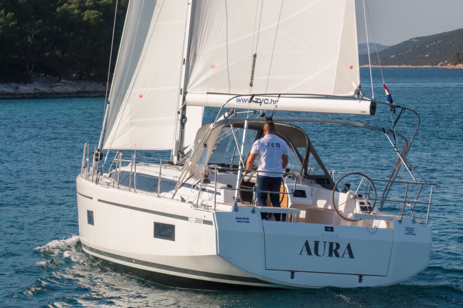 Photo #5 - Bavaria C38 (Aura) in Tribunj - 39230