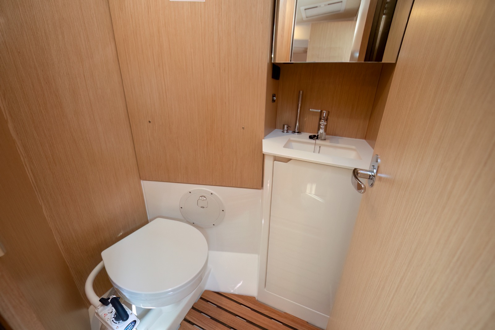 Photo #26 - Bavaria C38 (Aura) in Tribunj - 39230