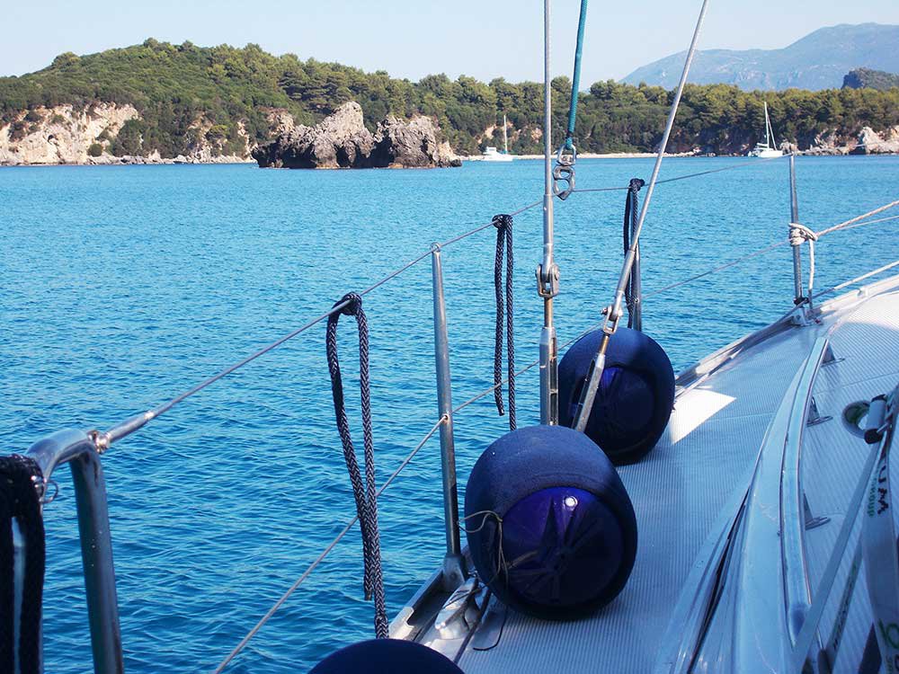 Photo #10 - Bavaria Cruiser 45 - 4 cab. (Destiny) in Korfu - 39247