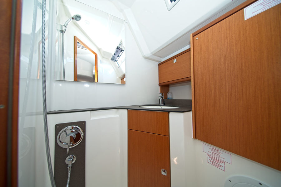 Photo #11 - Bavaria Cruiser 46 - 4 cab. (MH 81) in Murter - 39272