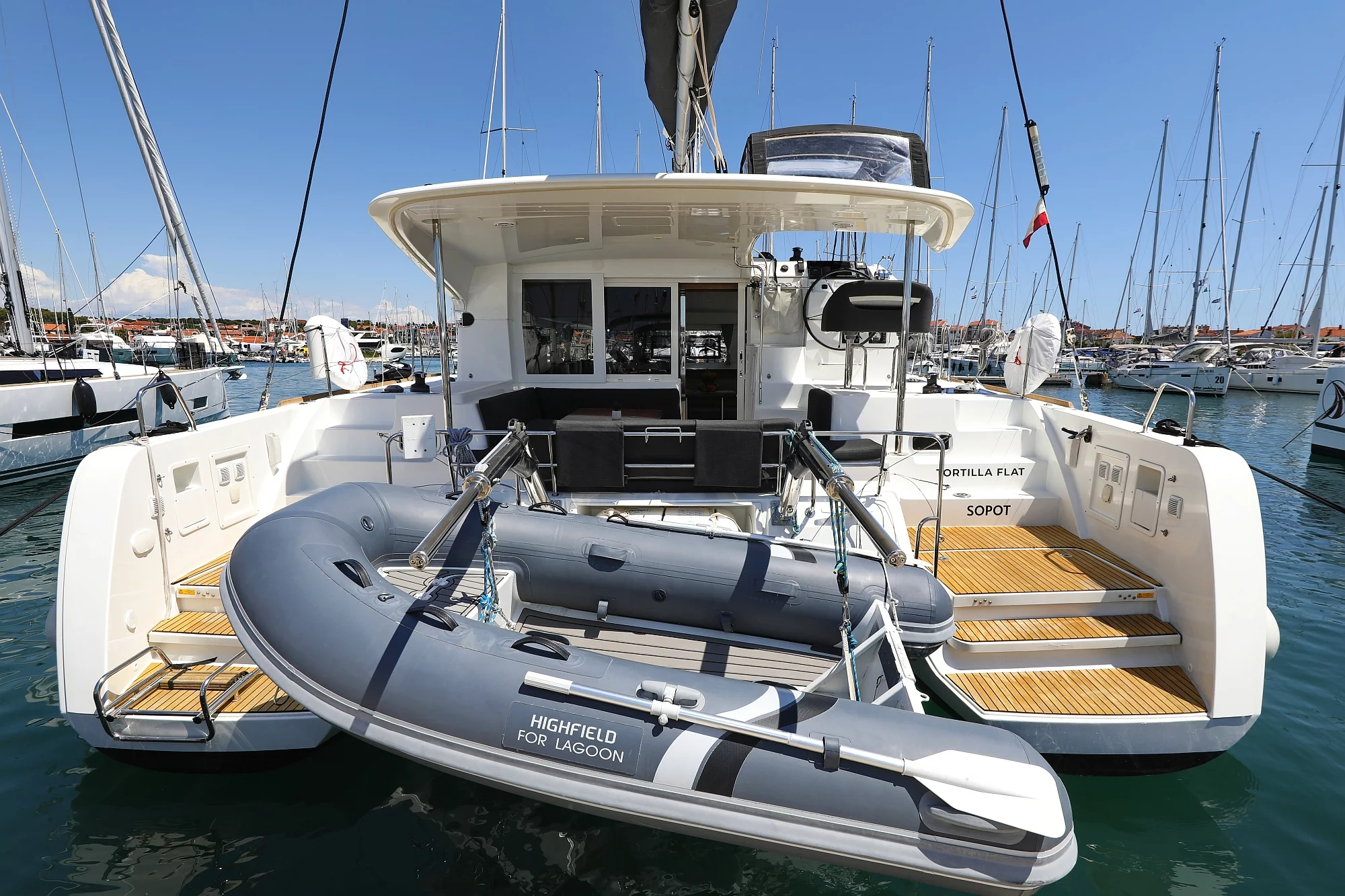Lagoon 40 - 4 + 2 cab (Tortilla Flat)  - 30