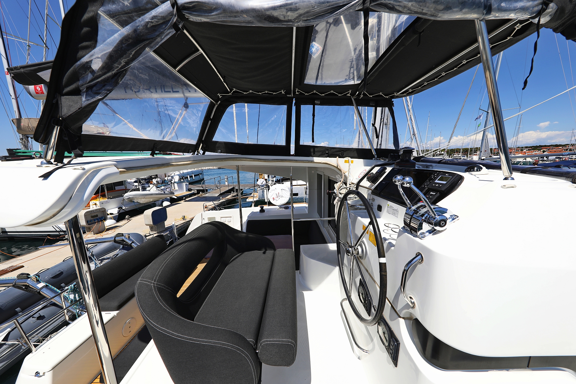Photo #7 - Lagoon 40 - 4 + 2 cab (Tortilla Flat) in Biograd - 39279