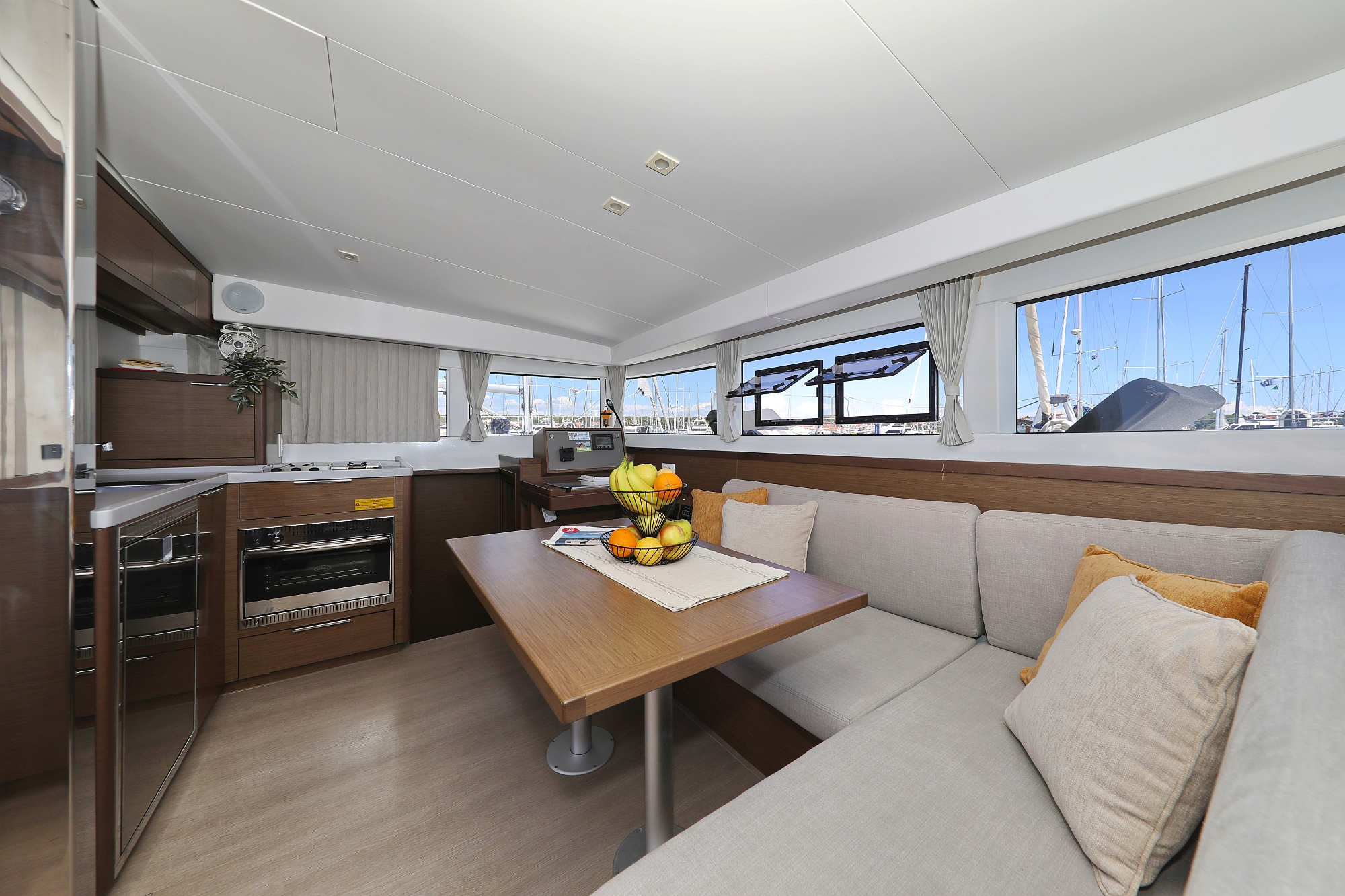 Photo #11 - Lagoon 40 - 4 + 2 cab (Tortilla Flat) in Biograd - 39279