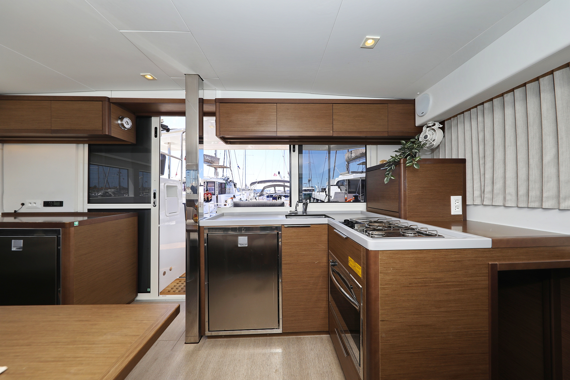 Photo #14 - Lagoon 40 - 4 + 2 cab (Tortilla Flat) in Biograd - 39279