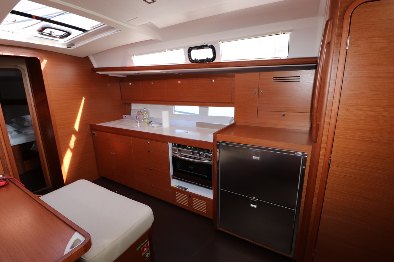 Photo #8 - Dufour 460 GL (Esra) in Kastela - 39343