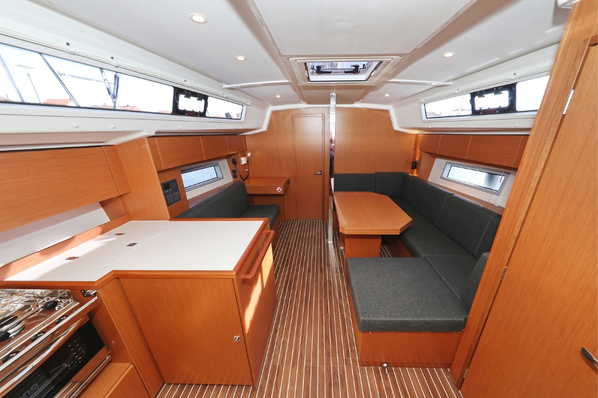 Photo #10 - Bavaria C42 (Summertime) en Pirovac - 39348