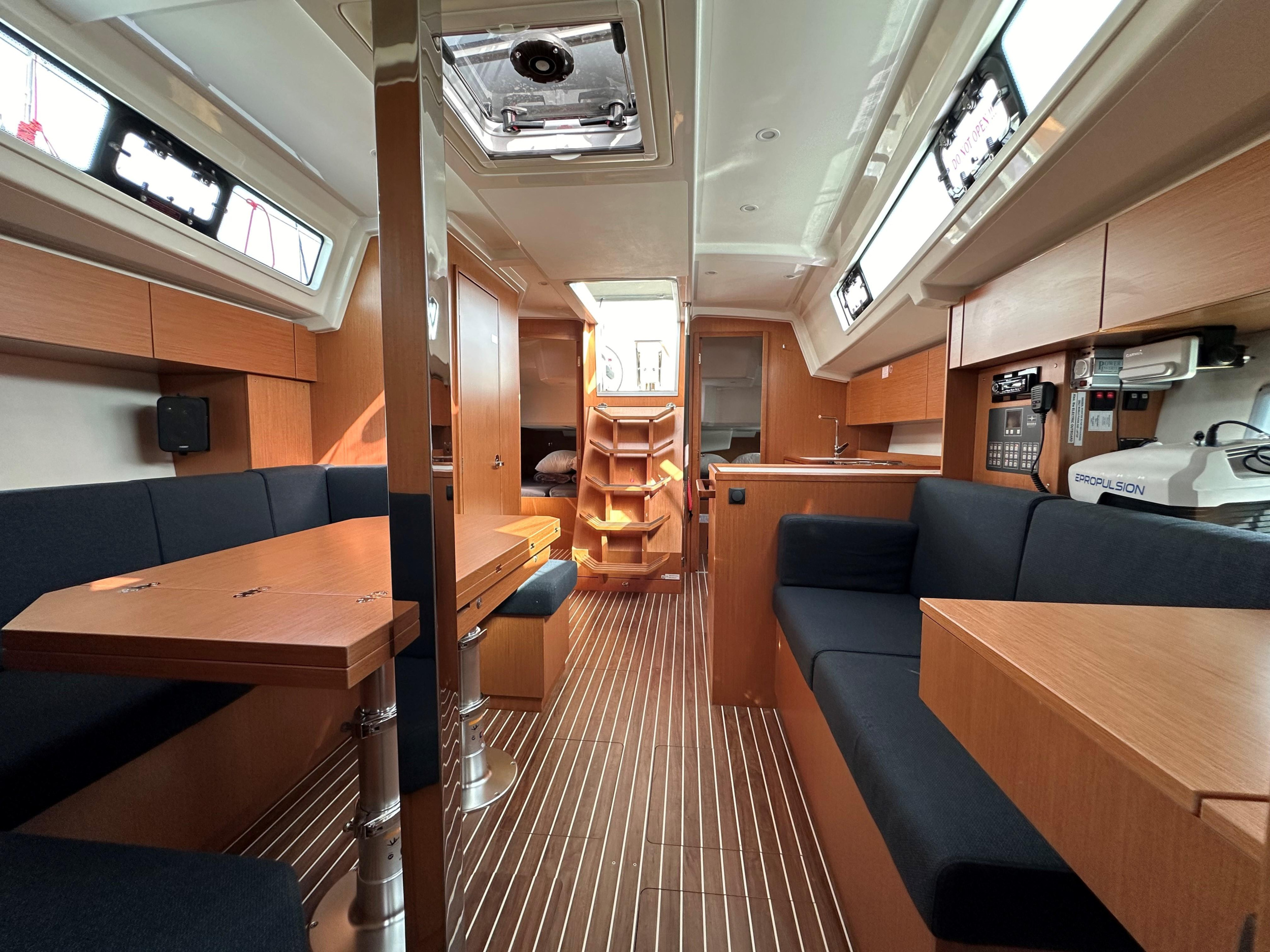 Photo #13 - Bavaria C38 (Sienna) in Athens - 39365