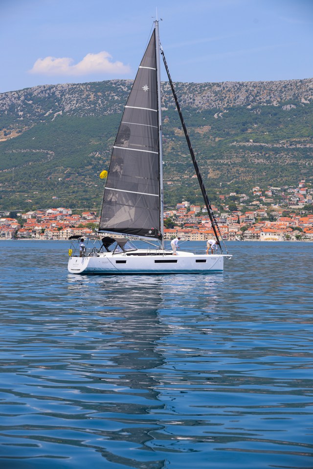 Photo #6 - Sun Odyssey 440 - 3 cab. (Dreamcatcher) in Kastela - 39370
