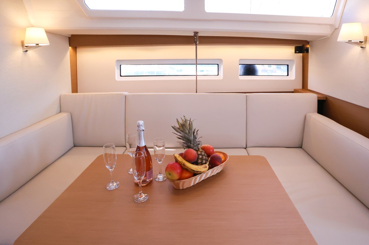 Photo #15 - Sun Odyssey 440 - 3 cab. (Dreamcatcher) in Kastela - 39370